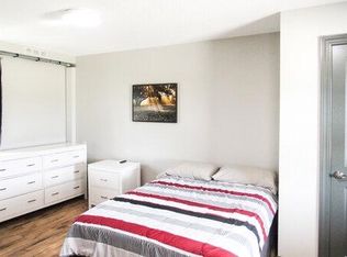 808 6th Ave W #7, Grinnell, IA 50112