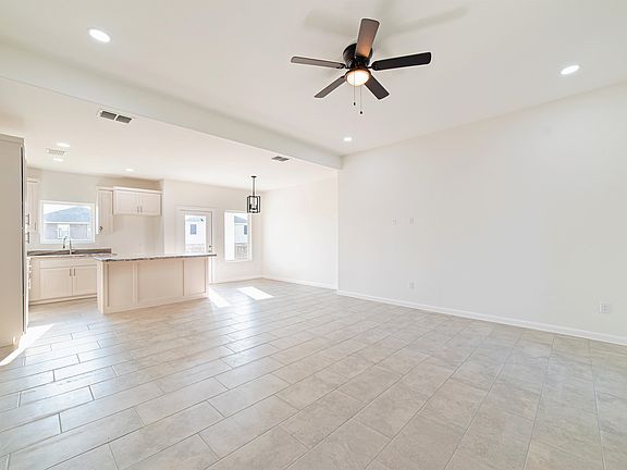 3rd image of 604 Franciscanos Dr