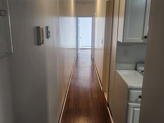 3rd image of 16 Orchard Pl #4-L