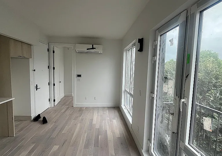 193 Graham Ave #3N — Photo 1