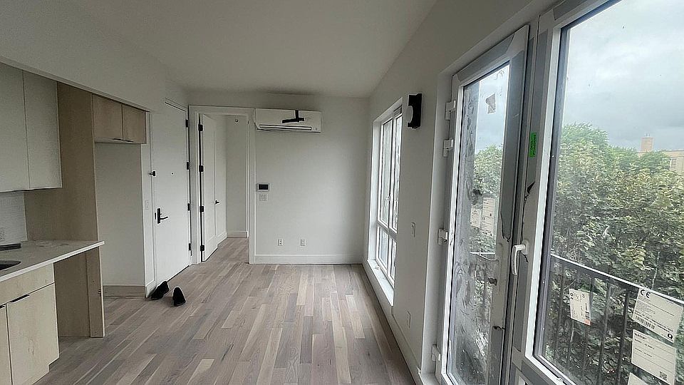 1st image of 193 Graham Ave #3F