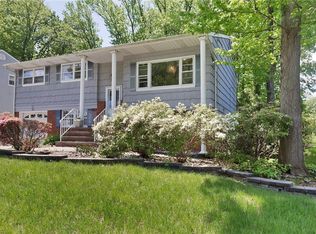 75 Claremont Ave, Colonia, NJ