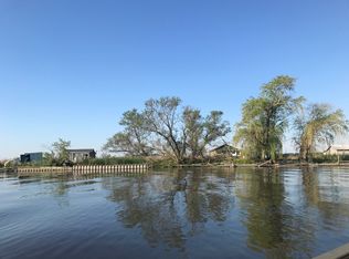 40111 N Fox Riv, Antioch, IL 60002