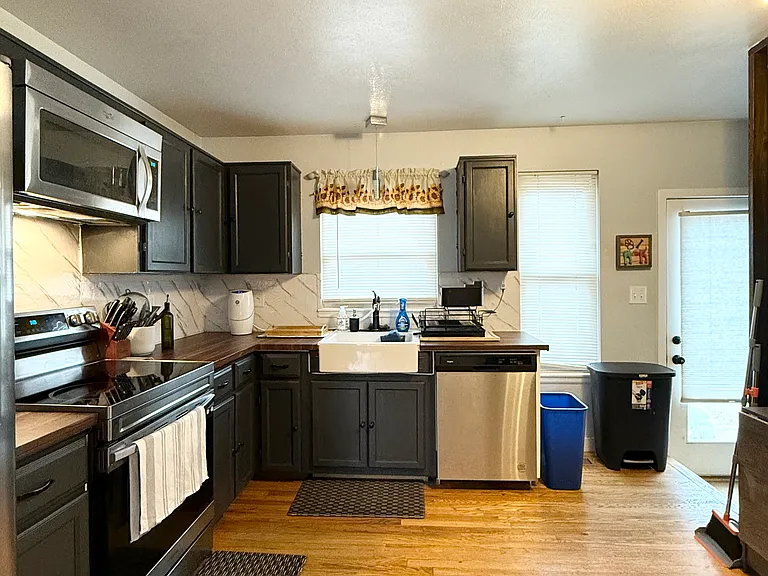 4555 Genoa St — Photo 12