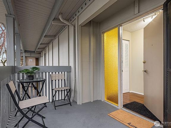 2nd image of 7064 35th Avenue NE #33