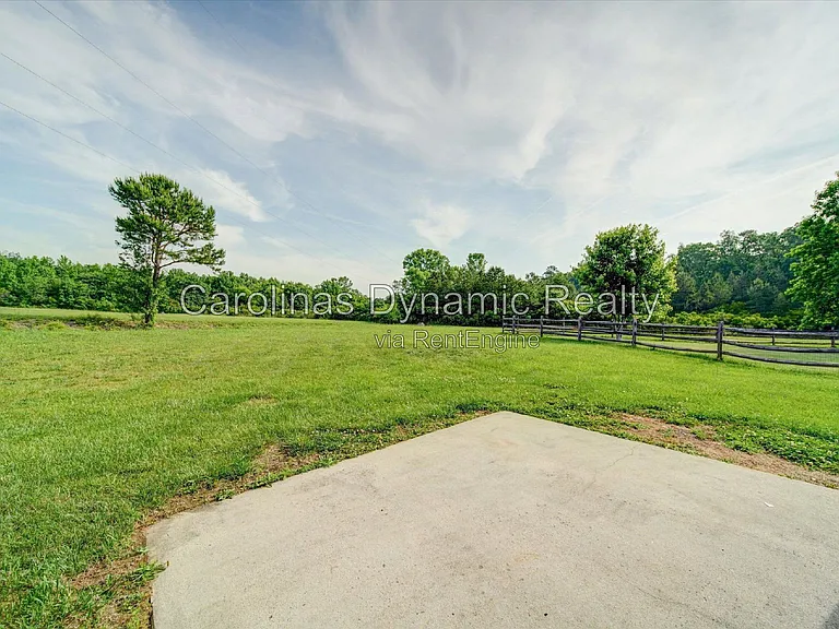 3702 Cardinal Bluff Ln — Photo 41