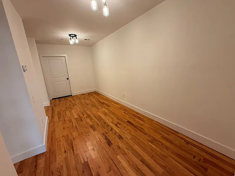 2521 West St #16E — Photo 3