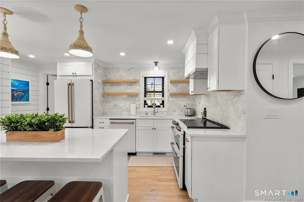 4 bed, 2.0 bath, 1171 sqft, $10,000 — Photo 4