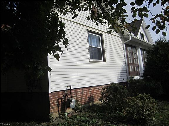5th image of 1295 Broadway Ave