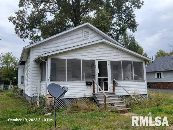 607 W Jones St, West Frankfort, IL 62896