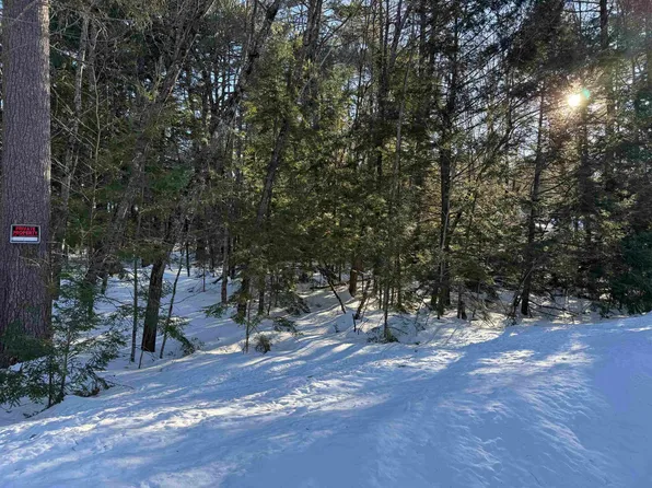 20 Barrington Circle, Ossipee, NH 03814