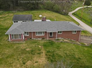 8186 Park Ave, Hamlin, WV 25523