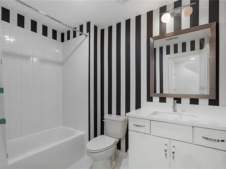 371 Pratt Dr SE #207 — Photo 26