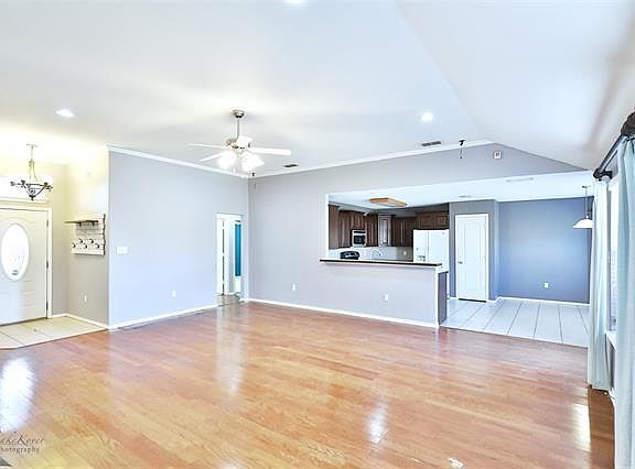 5th image of 6674 Picadilly St