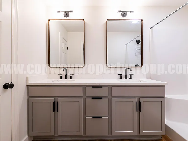 1948 Cambridge Village Dr — Photo 11