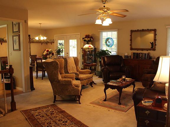 2nd image of 4012 Arlington Ct