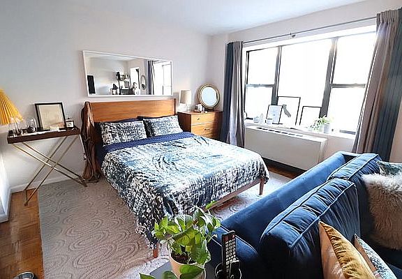 5th image of 337 W 43rd St #2H