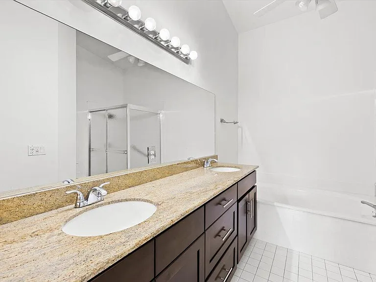 10352 Mateo Ct — Photo 16