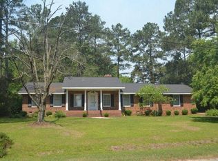 1903 Lake Dr, Laurinburg, NC 28352
