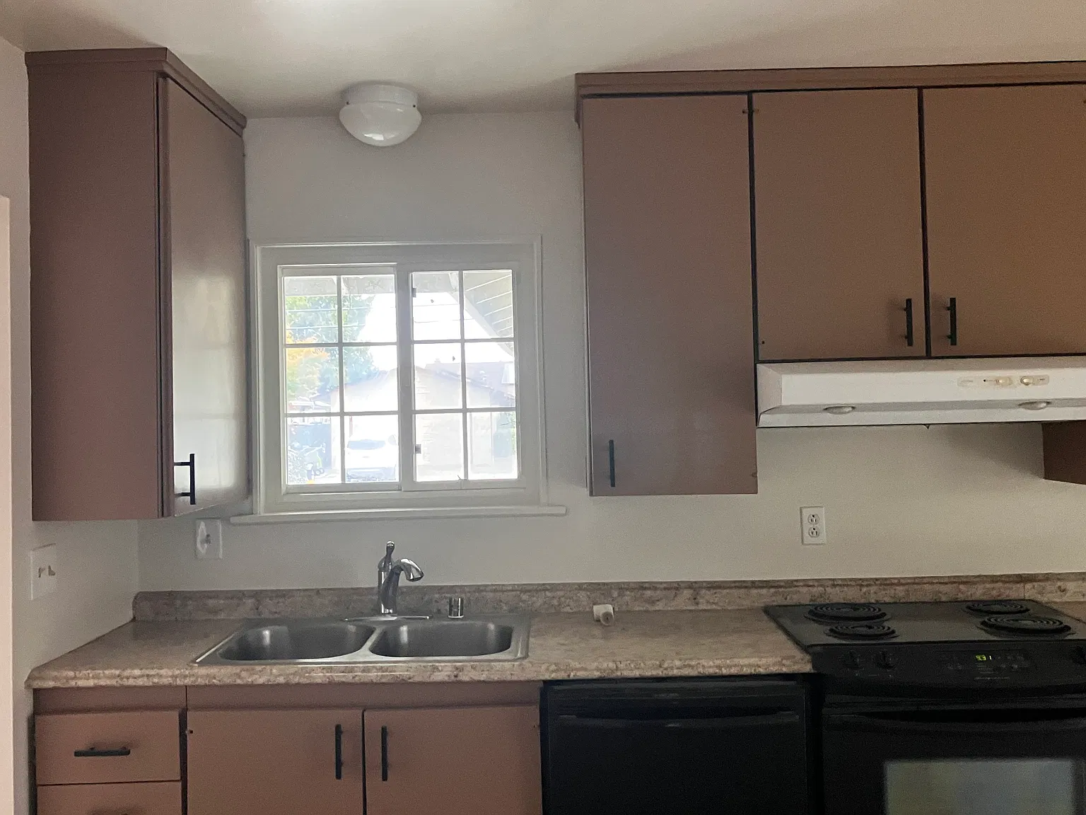 3 bed, 1100 sqft, $3,500 — Photo 4