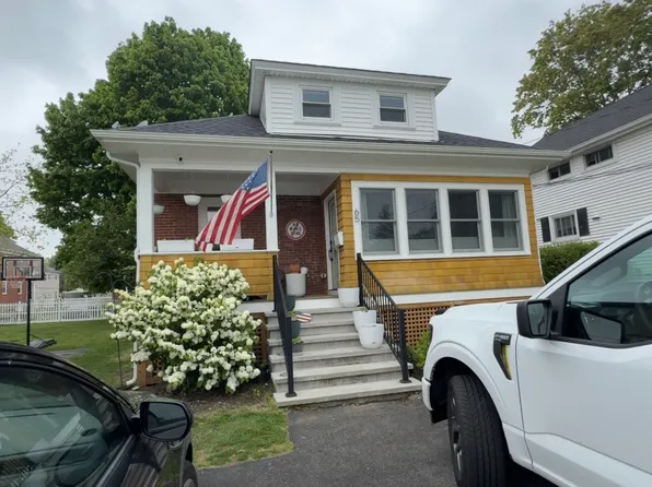 65 Anoka Ave, Barrington, RI 02806