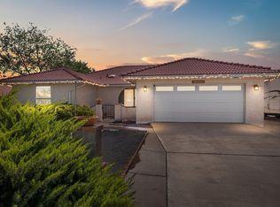 1424 Crestview Dr SW, Los Lunas, NM 87031