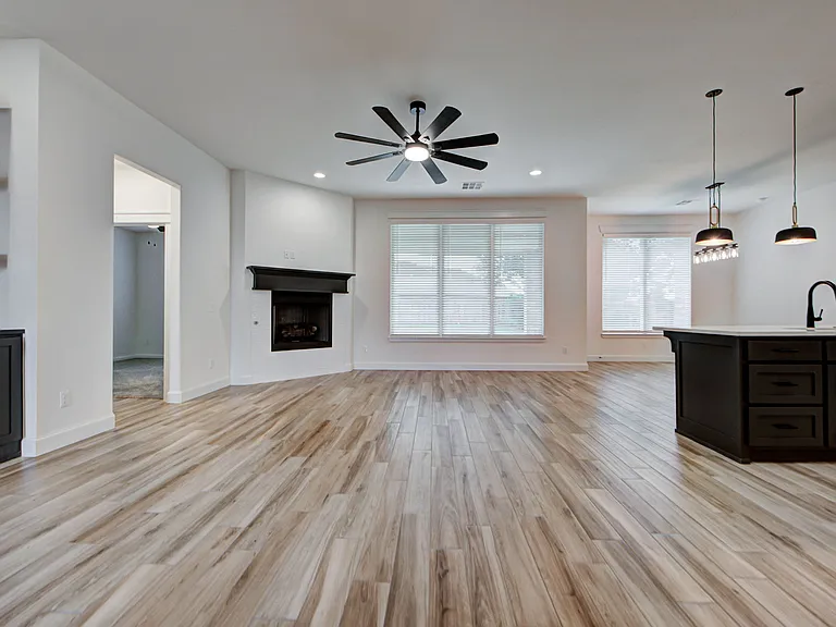 3027 Pescara Dr — Photo 10
