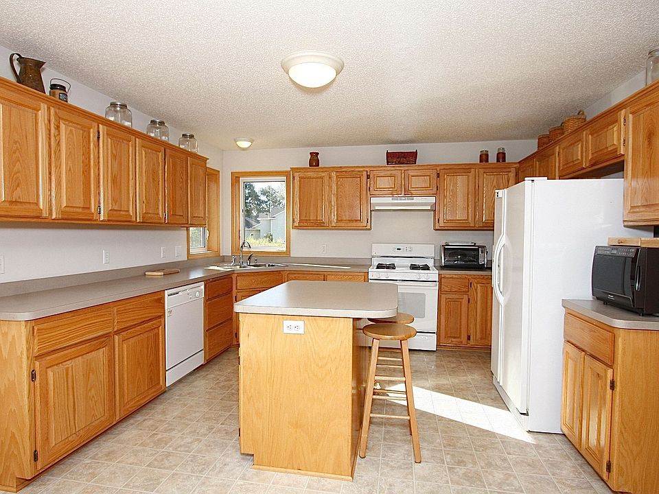 SE facing open kitchen