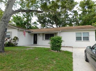 1583 Oak Village Dr, Seminole, FL 33778