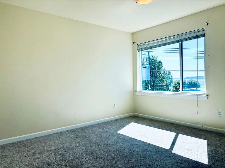 500 Elliott Ave W #404 — Photo 9