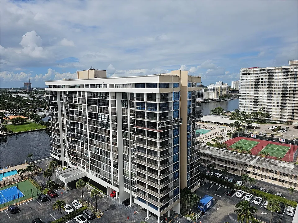 2017 S Ocean Dr #408