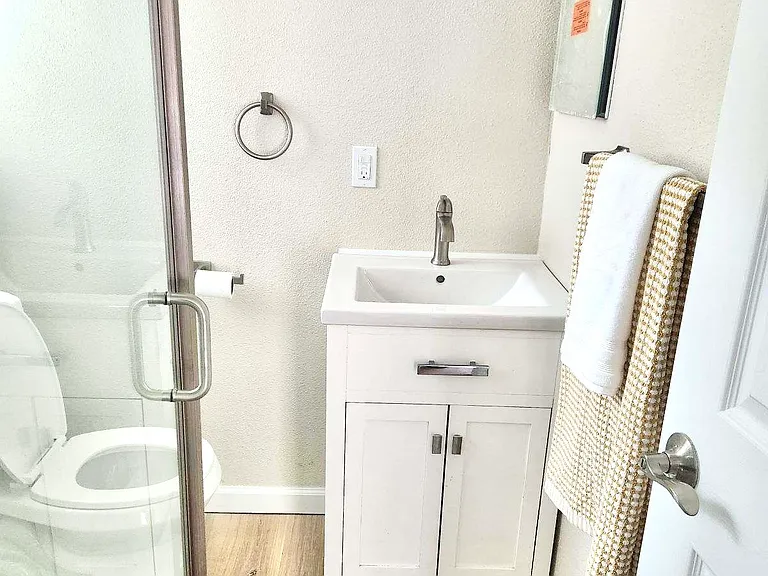 1248 Oak St #C — Photo 6