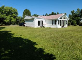 4836 Lakeshore Rd, Deckerville, MI 48427