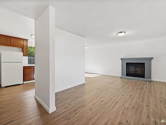 5th image of 7410 S Cushman Ave
