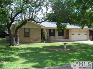 2512 Mears Dr, Gatesville, TX 76528
