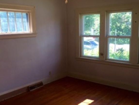 5th image of 1346 Sherburne Ave