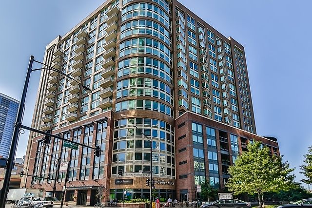 1st image of 600 N Kingsbury St APT 1212