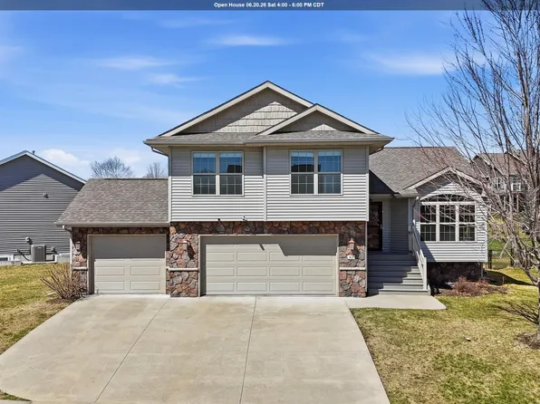 63 Colchester Dr, Iowa City, IA 52245
