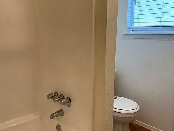 5th image of 1302 E Broadway St APT 130