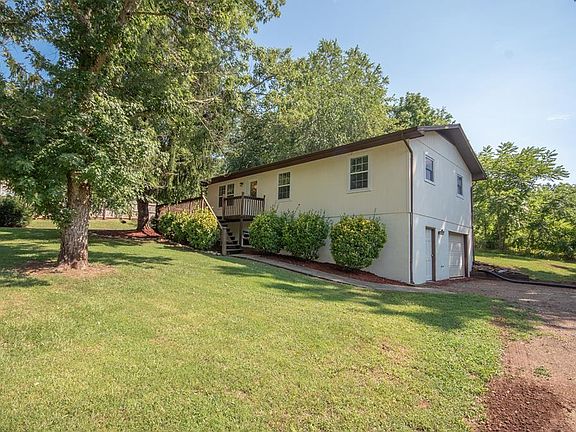 2nd image of 36 Oakwood Dr