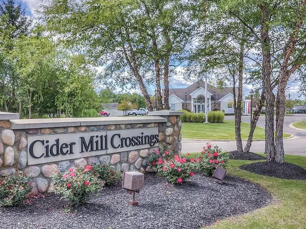 9857 Rembrandt Way, Fenton, MI 48430