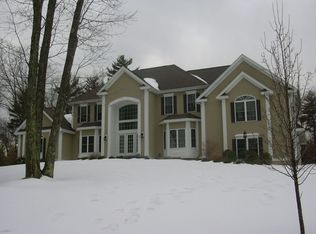 143 Webster Woods Ln, North Andover, MA 01845