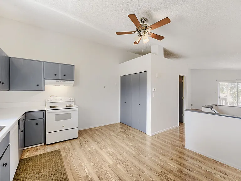 1690 Taft St — Photo 5