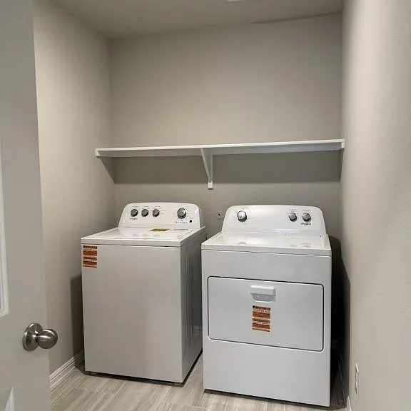448 Kaufman Dr — Photo 13