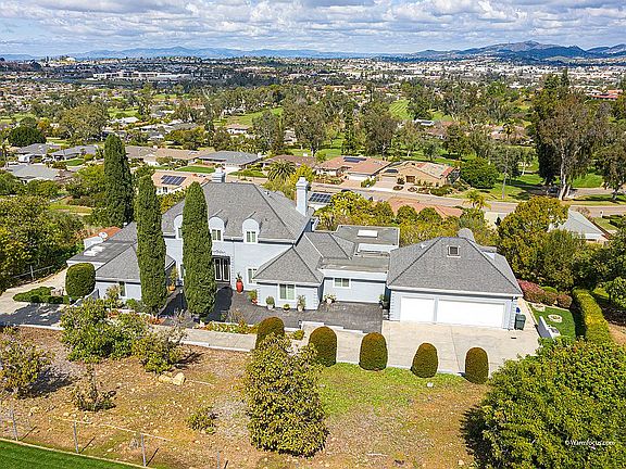 2nd image of 1737 La Plaza Dr