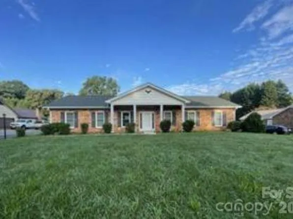 3120 Middlebrook Dr, Clemmons, NC 27012