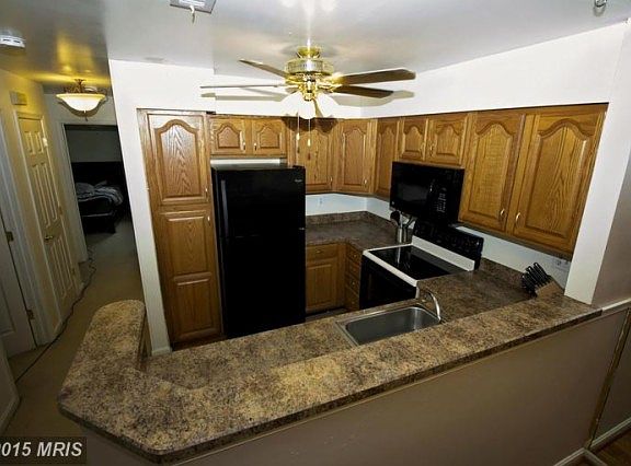 5th image of 6911 Victoria Dr Unit K