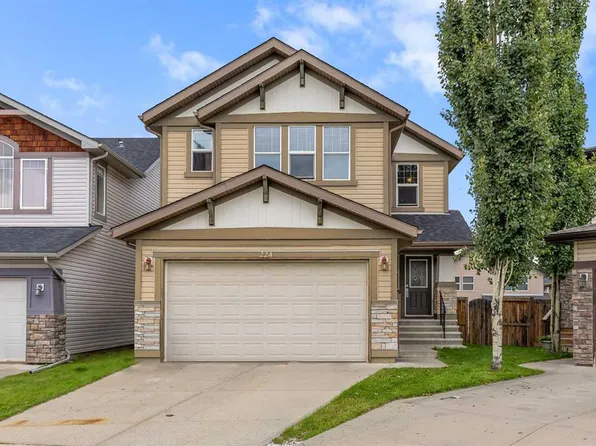 224 SE Panamount Point NW, Calgary, AB T3K 0H8