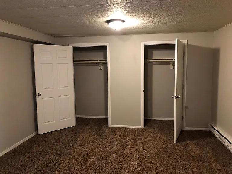 403 W Hazel St — Photo 11