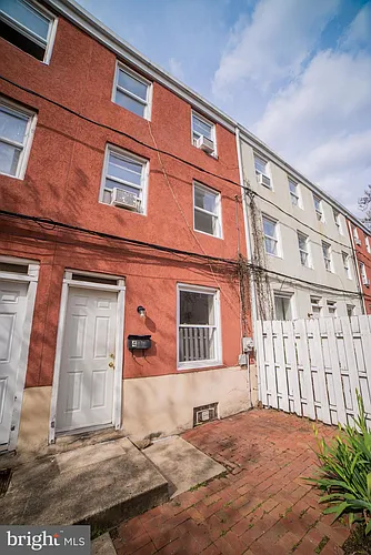 1305 N Lawrence St #8 Photo 1